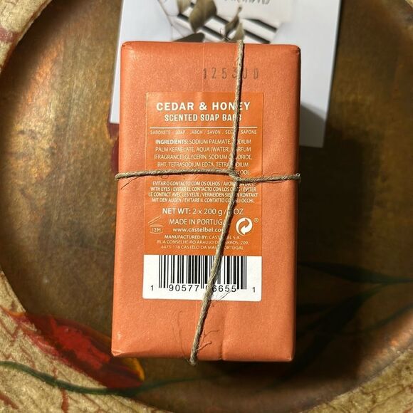 CASTELBEL LIMITED EDITION Cedar Honey Scented Soap Bars for Men 4 Bars - Picture 4 of 8